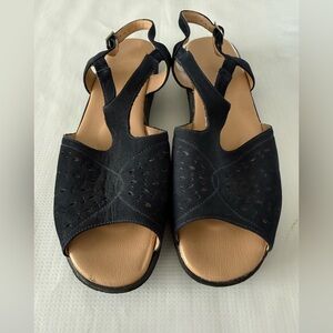 Women's Sandpipers by Clinic Black Open-Toe Slingback Sandals Size 10
